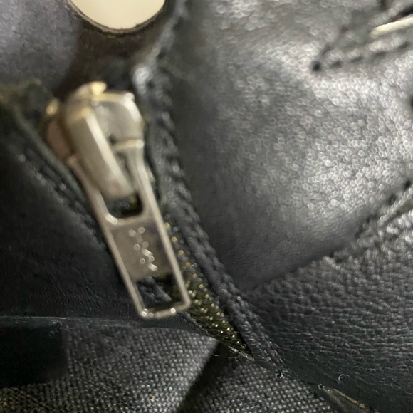 Seychelles Black Leather Cutout Stud Detail Casual Work Ankle Boot-Sz-10 - Picture 8 of 16